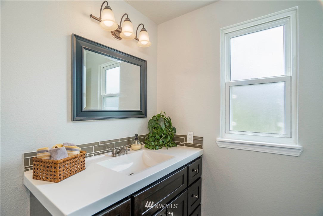 3311 Southeast 17th Street Renton, WA 98058 - Photo 11 of 24 Gallery Image 11