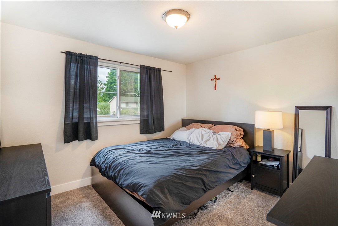 3311 Southeast 17th Street Renton, WA 98058 - Photo 13 of 24 Gallery Image 13