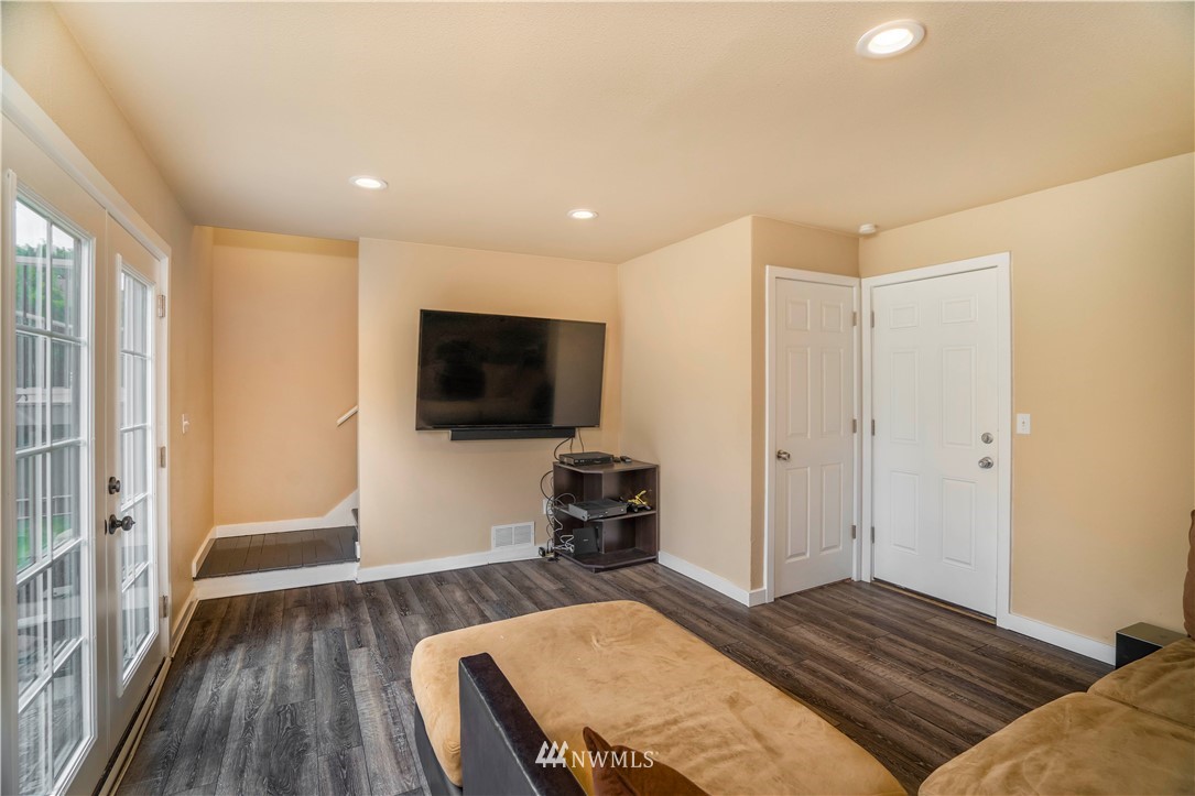 3311 Southeast 17th Street Renton, WA 98058 - Photo 16 of 24 Gallery Image 16