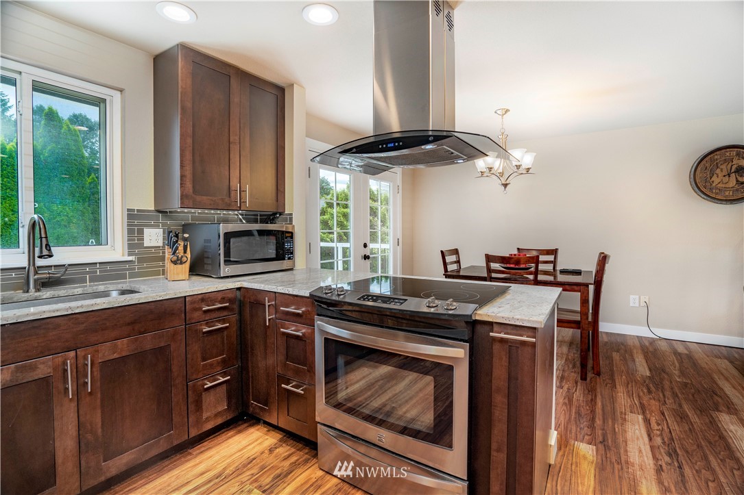 3311 Southeast 17th Street Renton, WA 98058 - Photo 4 of 24 Gallery Image 4