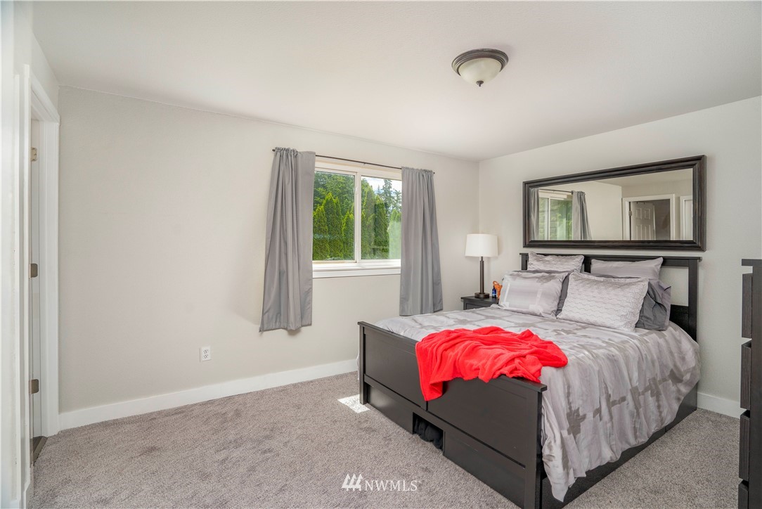 3311 Southeast 17th Street Renton, WA 98058 - Photo 10 of 24 Gallery Image 10