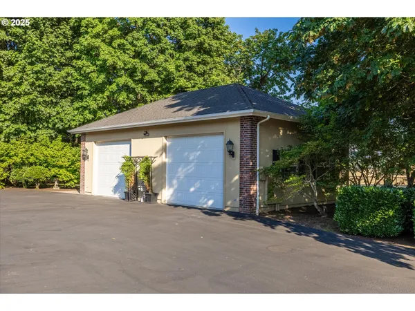 $1,999,000 | 35853 Tennessee Road Southeast, Albany, OR 97322