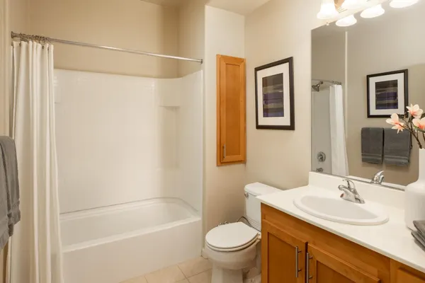 $1,325,000 | 4388 El Camino Real, Unit 130, Los Altos, CA 94022