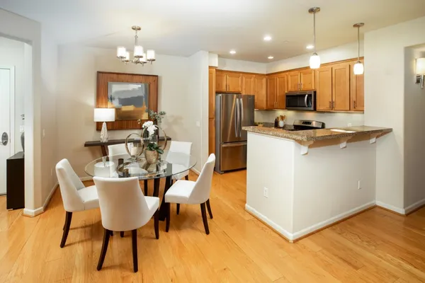 $1,325,000 | 4388 El Camino Real, Unit 130, Los Altos, CA 94022