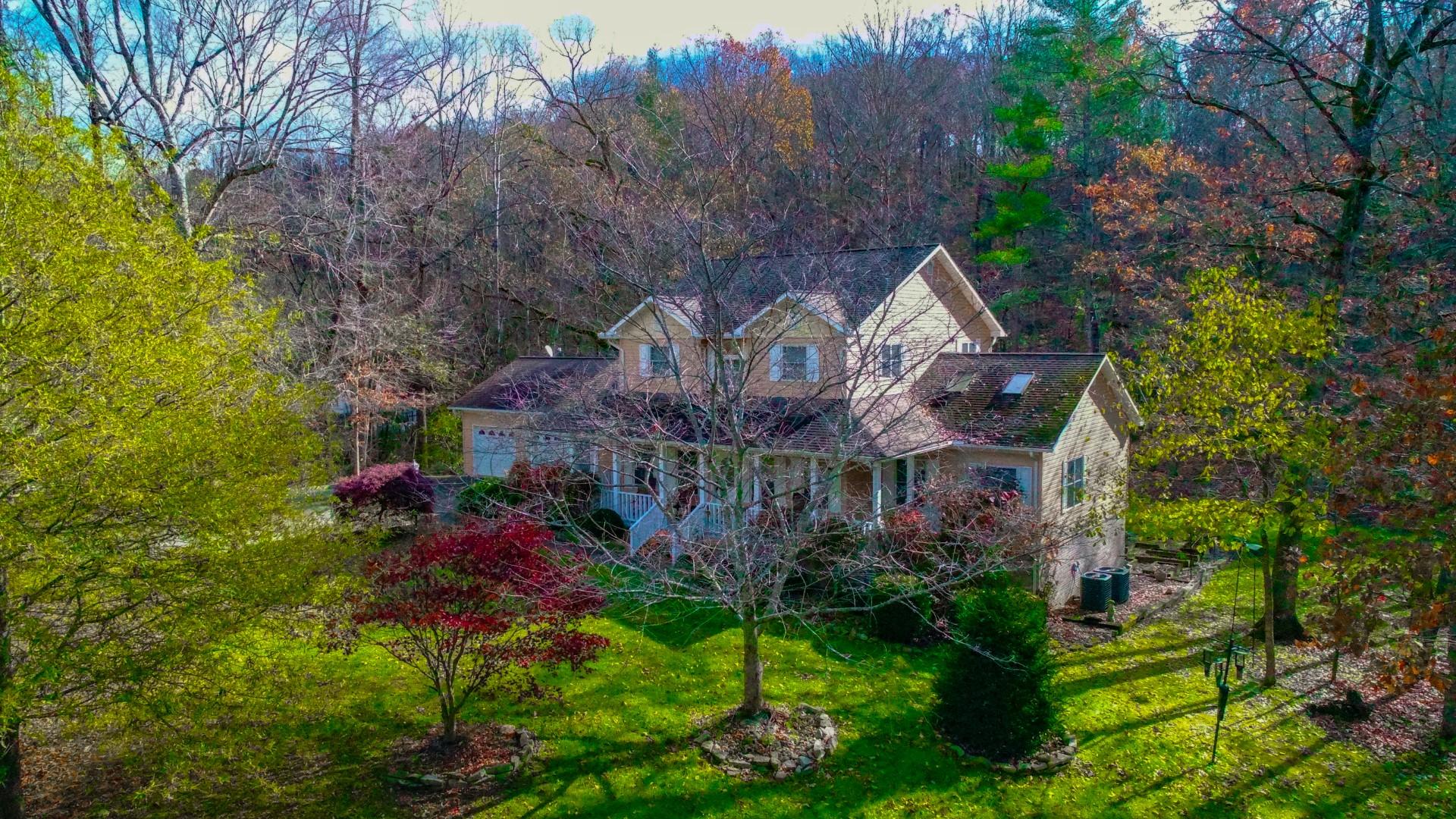 1114 Autumn Breeze Road Newport, TN 37821 - Photo 3 of 36 3
