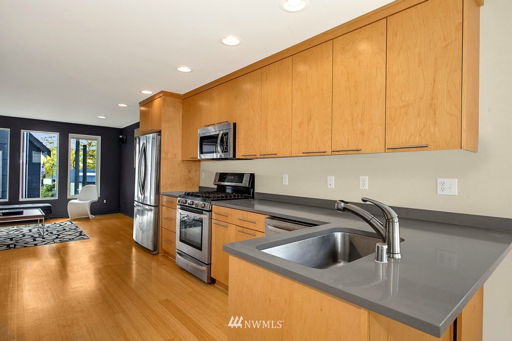 2110 South State Street Seattle, WA 98144 - Photo 11 of 22 Gallery Image 11