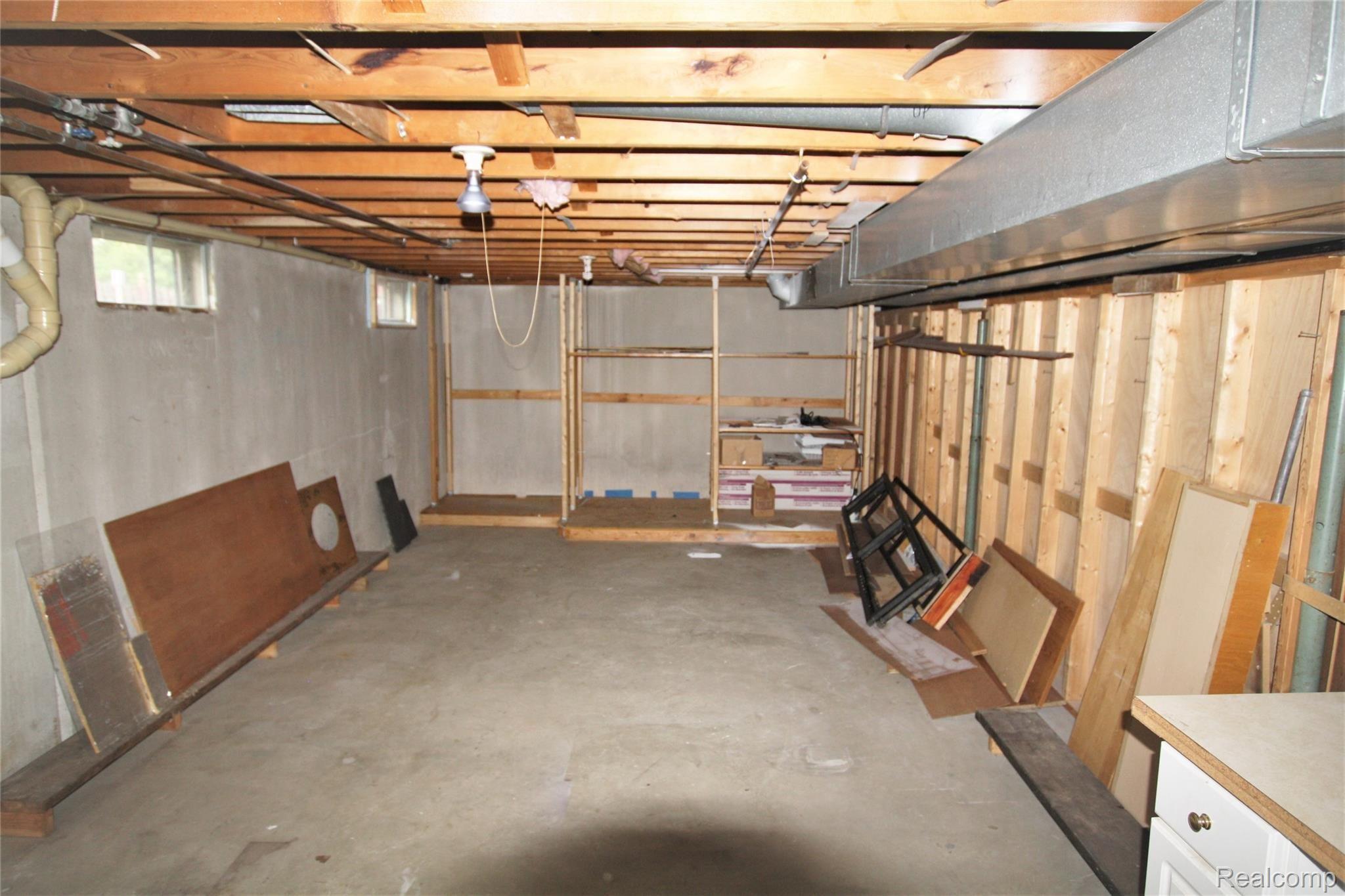 8322 Coldwater Road Flushing, MI 48433 - Photo 28 of 30 IMG_1936.JPG