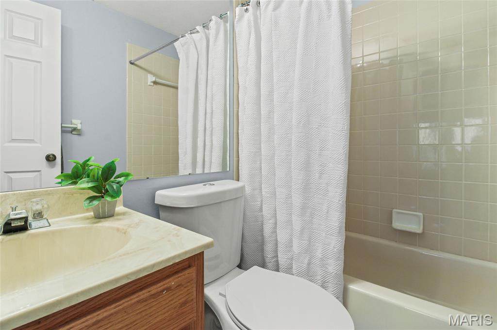 1872 Ridgeview Cir Drive Ballwin, MO 63021 - Photo 27 of 39