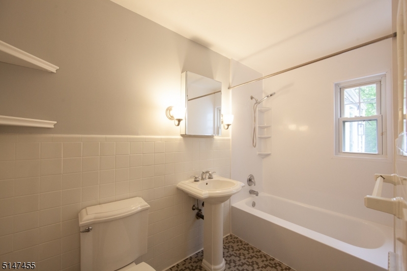 30 Chestnut Hill Place Glen Ridge, NJ 07028 - Photo 6 of 14