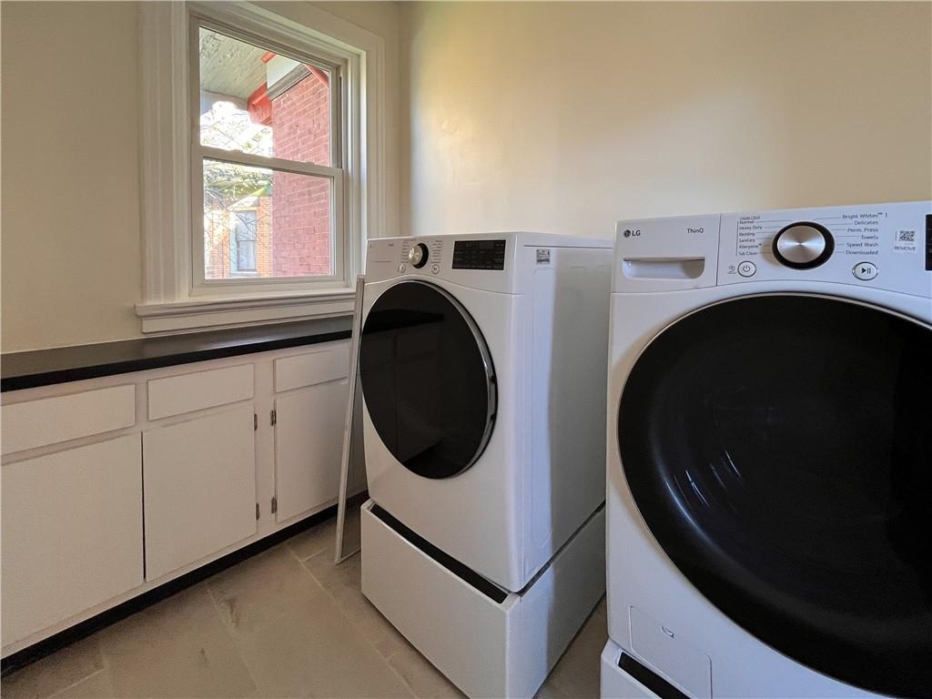 926 Savannah Avenue, Unit 2 Regent Square, PA 15221 - Photo 6 of 13 a utility room with dryer and washer