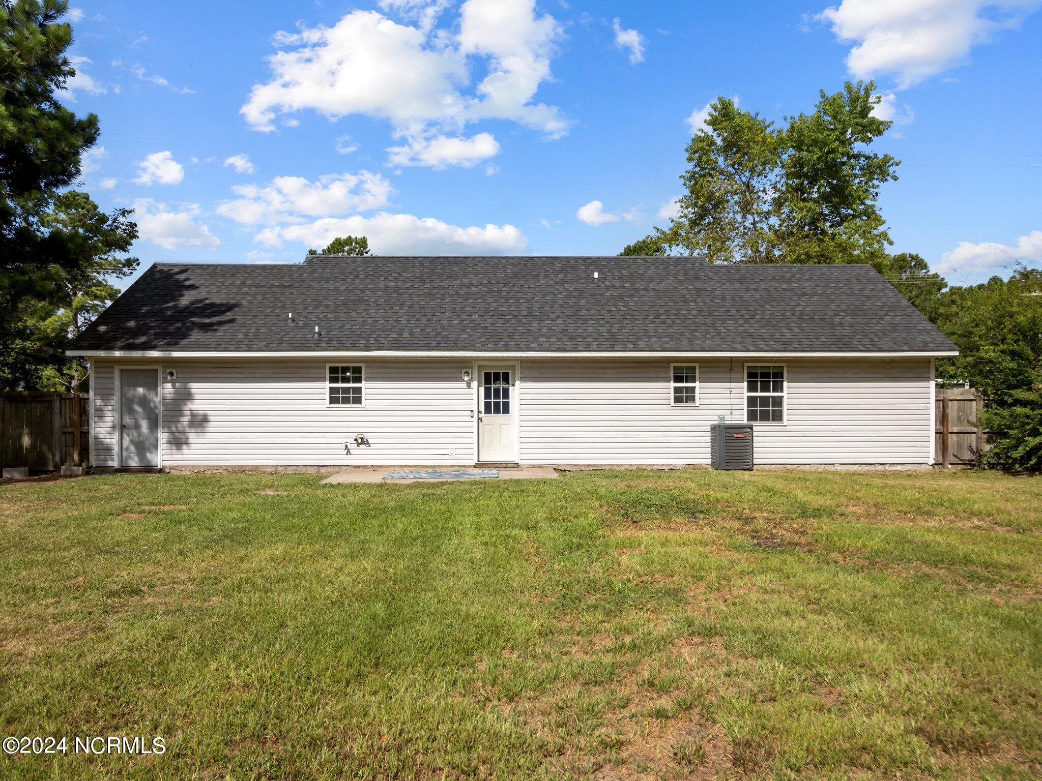 332 Riggs Road Hubert, NC 28539 - Photo 35 of 43 8-web-or-mls-08
