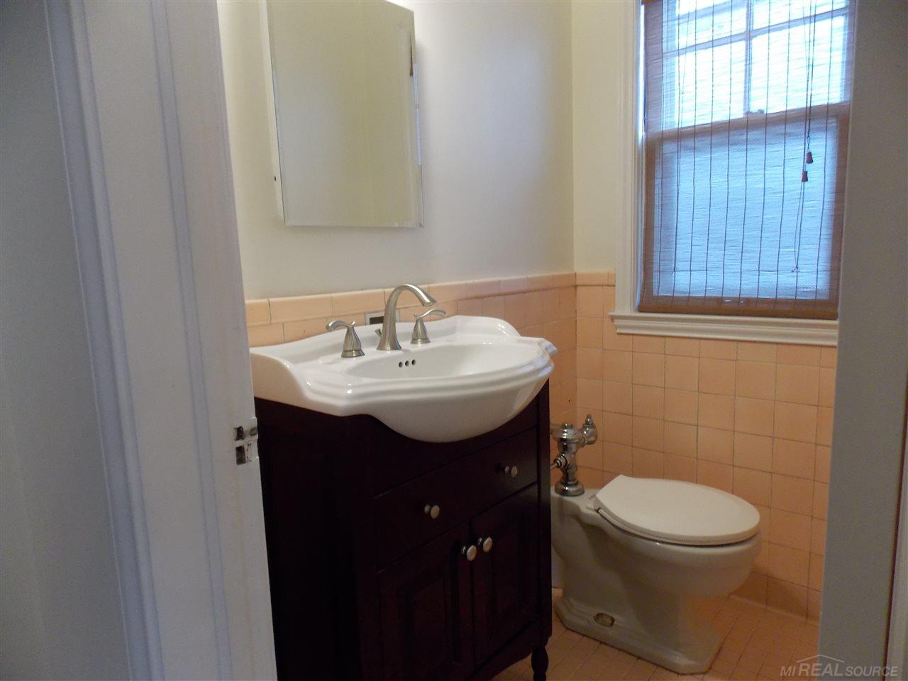 330 Merriweather Road Grosse Pointe Farms, MI 48236 - Photo 19 of 21