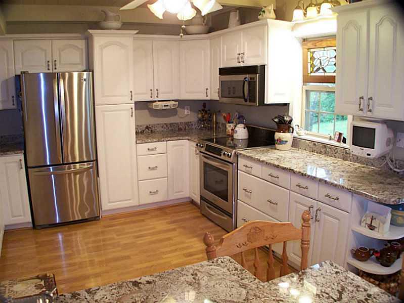 523 Stewarton Road Mill Run, PA 15464 - Photo 8 of 24 Kitchen.