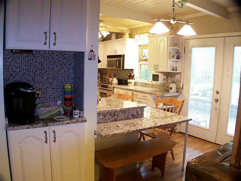 523 Stewarton Road Mill Run, PA 15464 - Photo 10 of 24 Kitchen.
