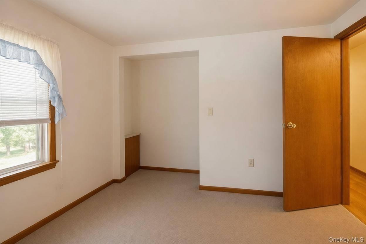 740 Wallkill Avenue Wallkill, NY 12589 - Photo 34 of 46 Gallery Image 34