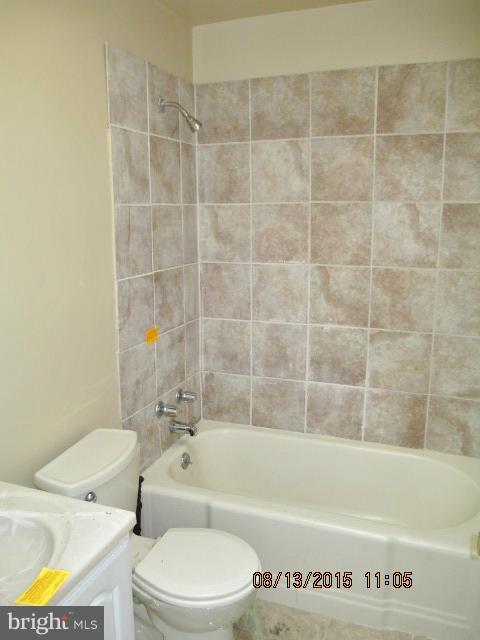 1033 Desoto Road Baltimore, MD 21223 - Photo 10 of 15 Bath