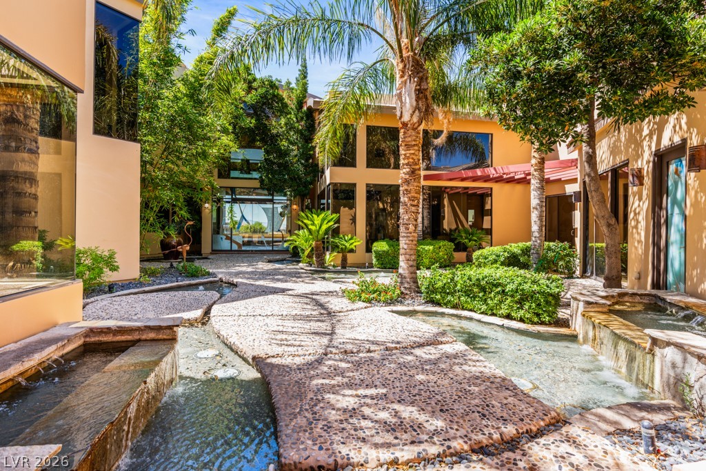 605 St Croix Street Henderson, NV 89012 - Photo 5 of 88 Private courtyard