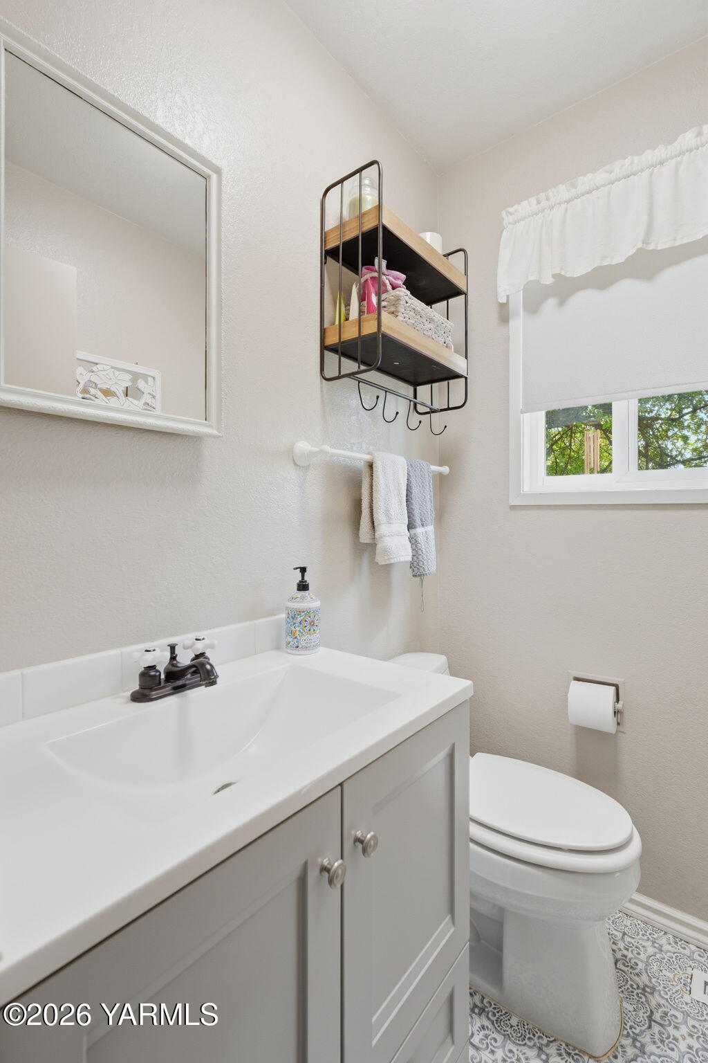 400 Charvet Road Grandview, WA 98930 - Photo 30 of 50 19-web-or-mls-DSC01730