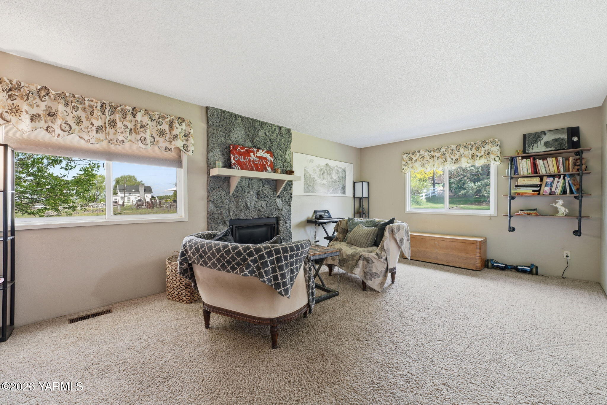 400 Charvet Road Grandview, WA 98930 - Photo 6 of 50 14-web-or-mls-DSC01700