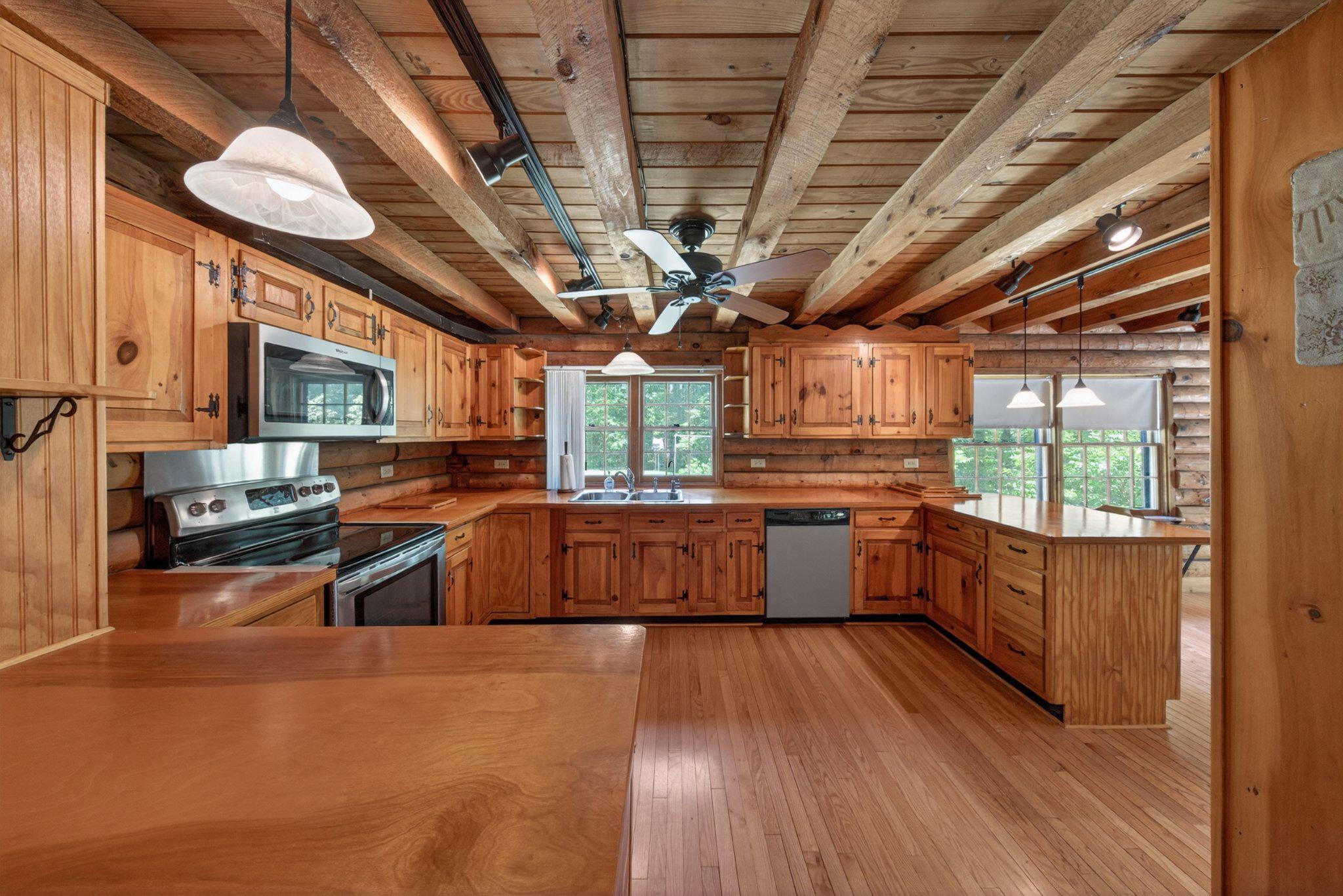 403 Union Church Road Townsend, DE 19734 - Photo 23 of 73 Rustic charm in a cozy kitchen.