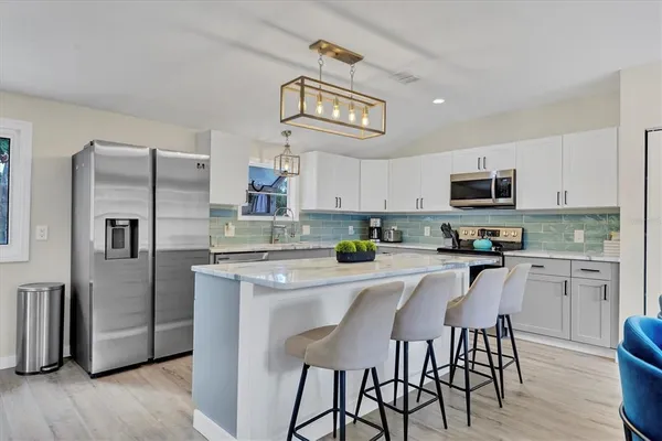 $3,000 | 4110 Iola Drive, Sarasota, FL 34231