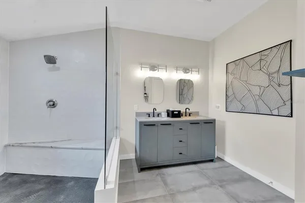 $3,000 | 4110 Iola Drive, Sarasota, FL 34231