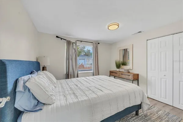 $3,000 | 4110 Iola Drive, Sarasota, FL 34231