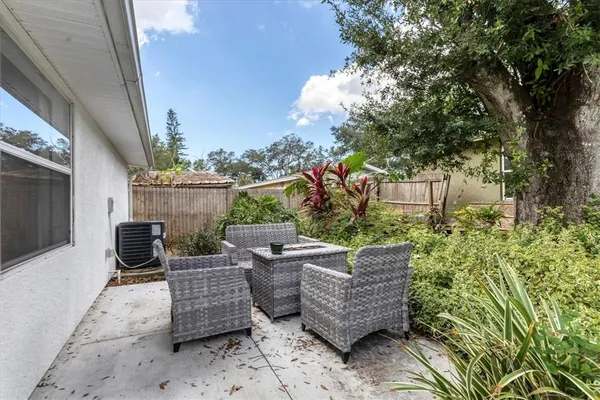 $3,000 | 4110 Iola Drive, Sarasota, FL 34231