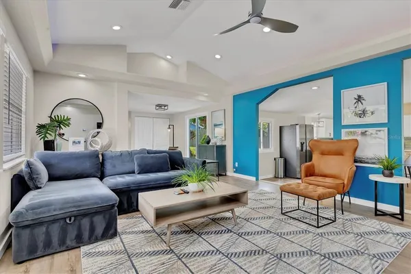 $3,000 | 4110 Iola Drive, Sarasota, FL 34231