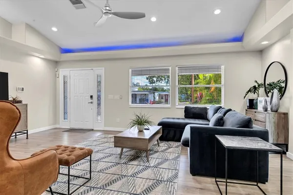 $3,000 | 4110 Iola Drive, Sarasota, FL 34231