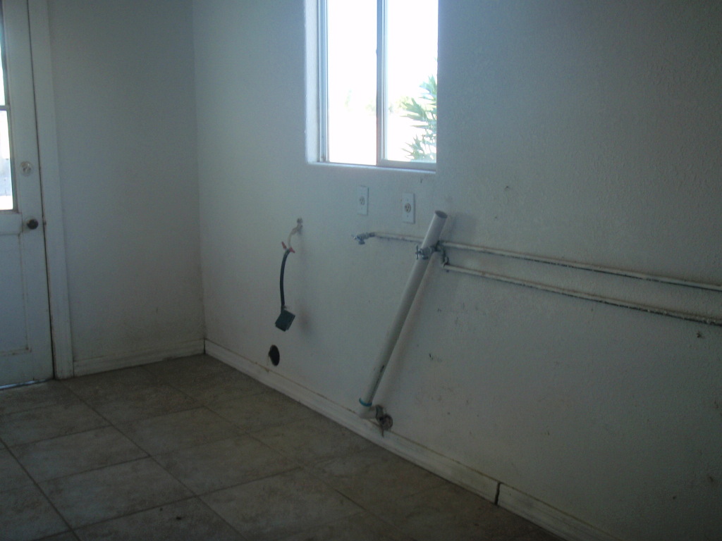 51885 West Papago Road Maricopa, AZ 85139 - Photo 11 of 17 Laundry