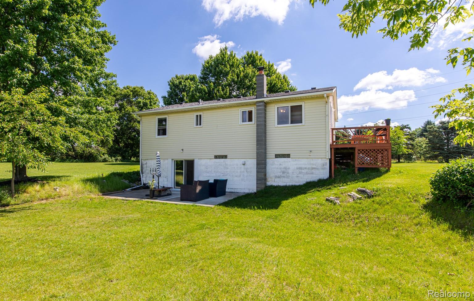 9635 South Ortonville Road Clarkston, MI 48348 - Photo 24 of 28