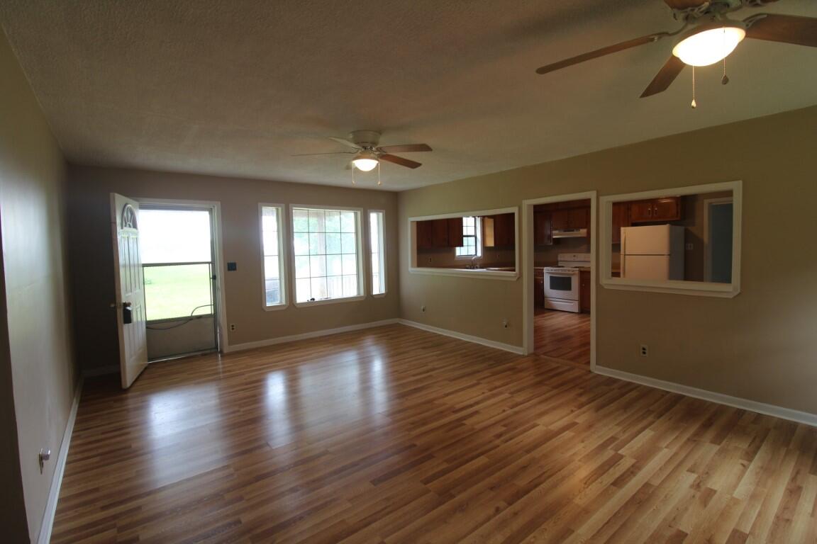 2958 Possum Trot Road Grandview, TN 37337 - Photo 7 of 47 IMG_4552 (Medium)