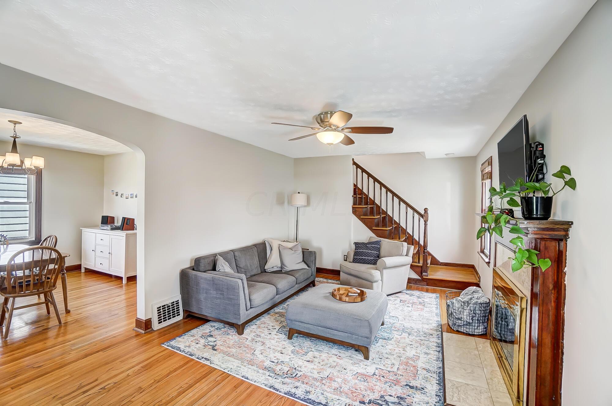 3011 Wicklow Road Columbus, OH 43204 - Photo 3 of 18 006
