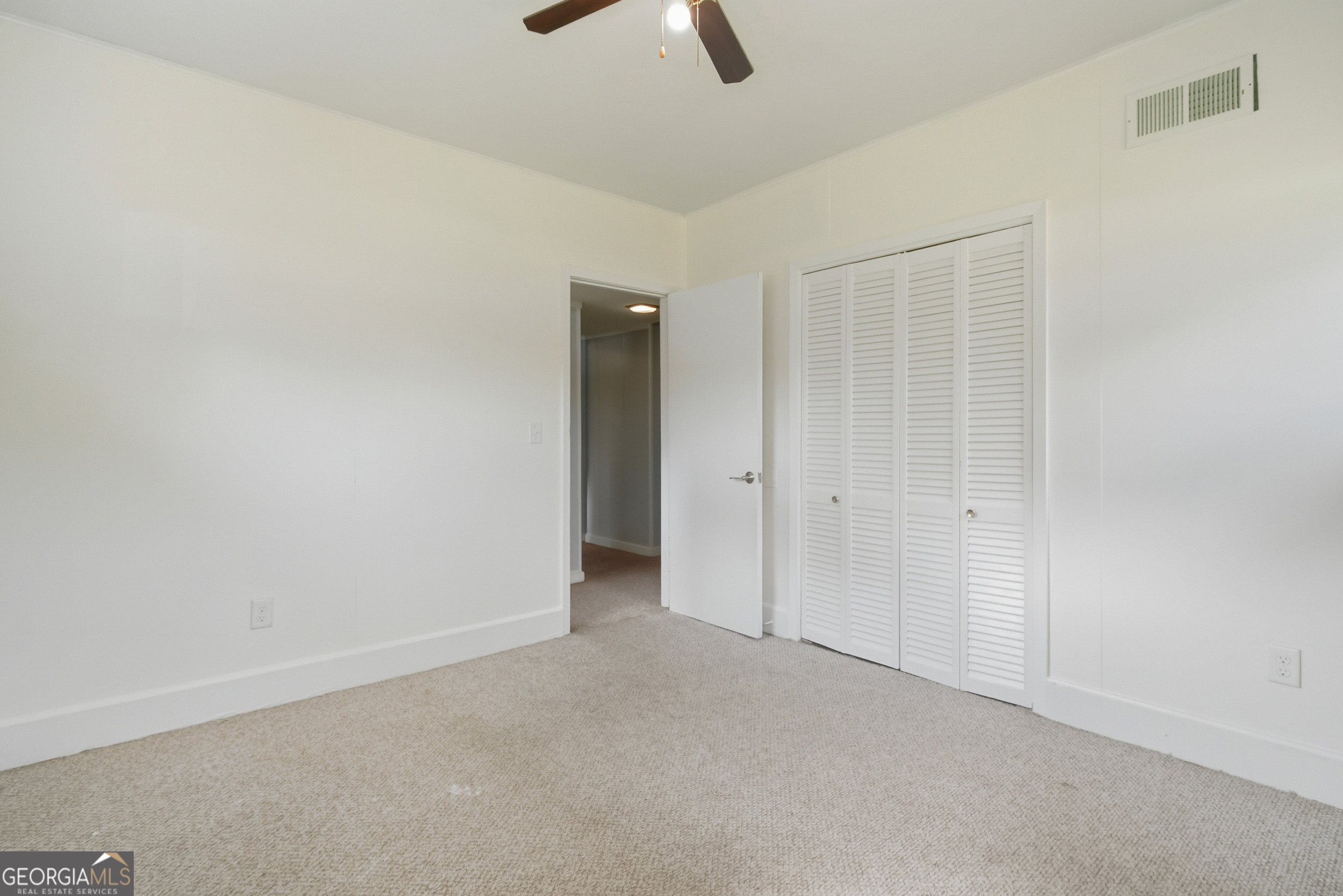 757 Old Screven Road Jesup, GA 31545 - Photo 26 of 38 a view of an empty room
