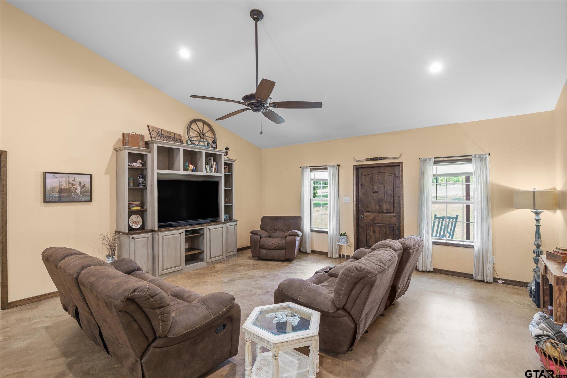 1137 VZ County Road Ben Wheeler, TX 75754 - Photo 6 of 39 Gallery Image 6