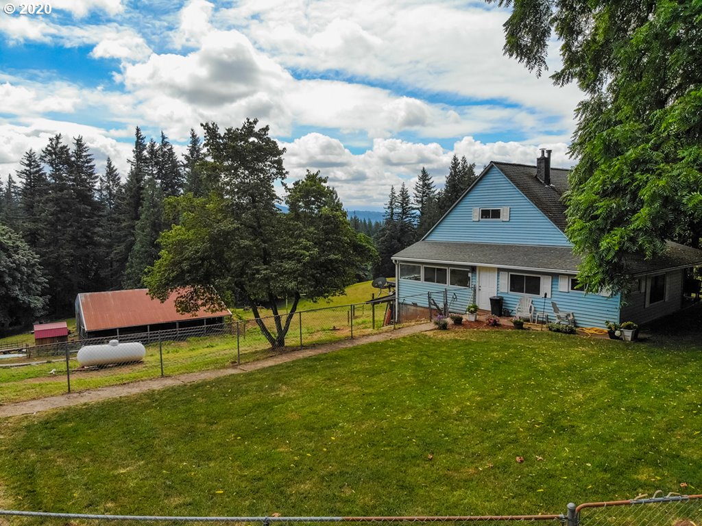 40901 Southeast Gibson Road Washougal, WA 98671 - Photo 5 of 15 Gallery Image 5
