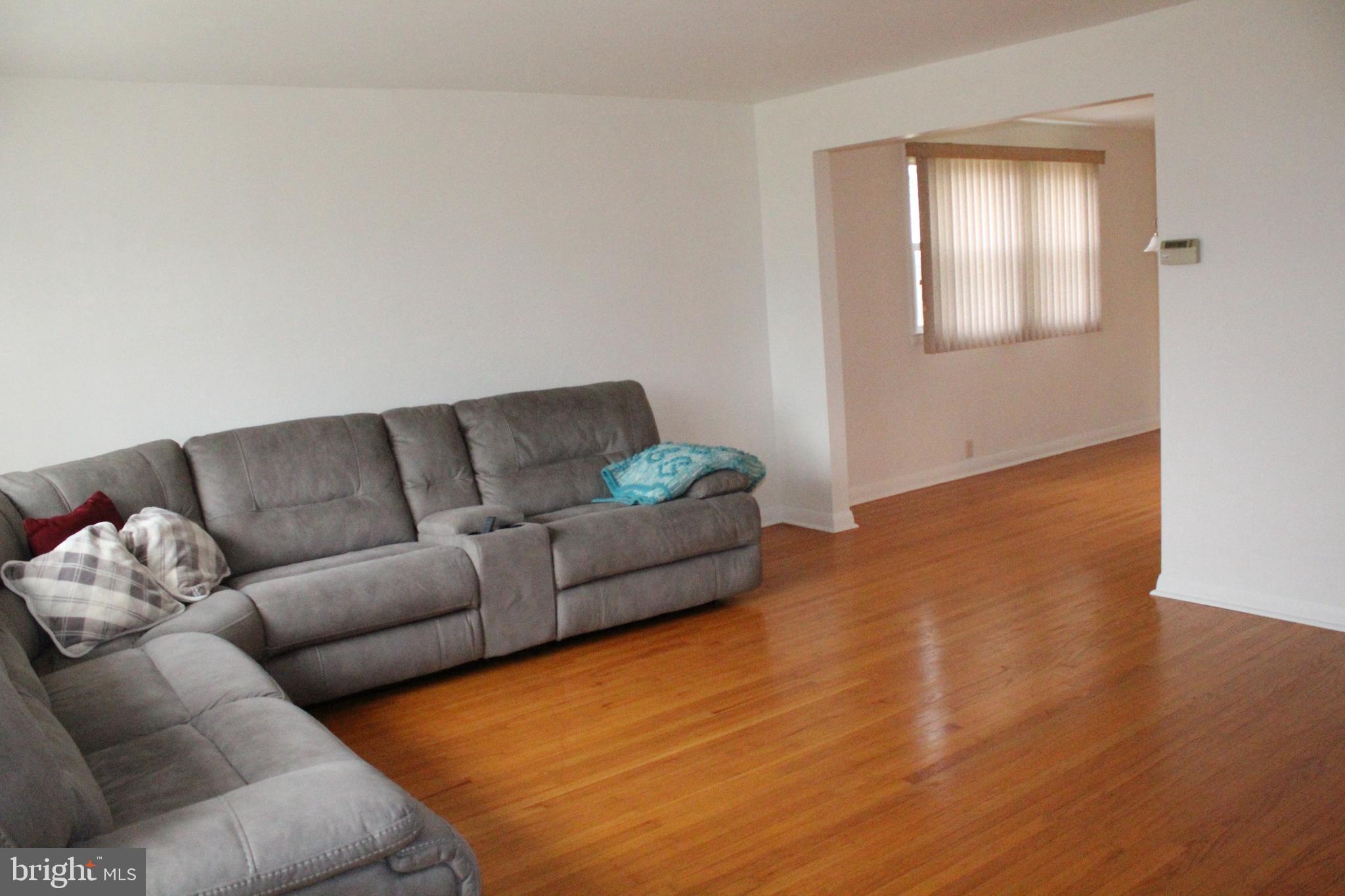 632 Vernon Road Springfield, PA 19064 - Photo 3 of 24
