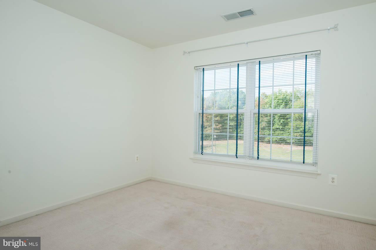 7261 Castlefield Way Springfield, VA 22150 - Photo 11 of 17 Third Bedroom