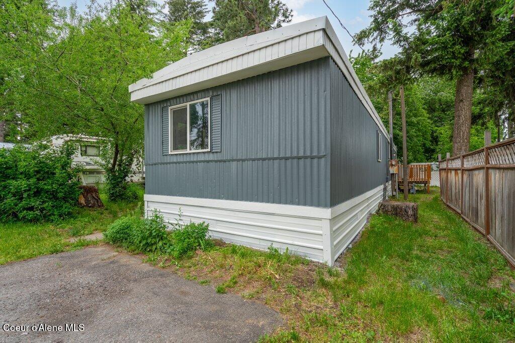 139 West Cosgrove Road Coeur D'Alene, ID 83815 - Photo 3 of 21 003-139CosgroveRoad-CoeurdAlene-ID-83815