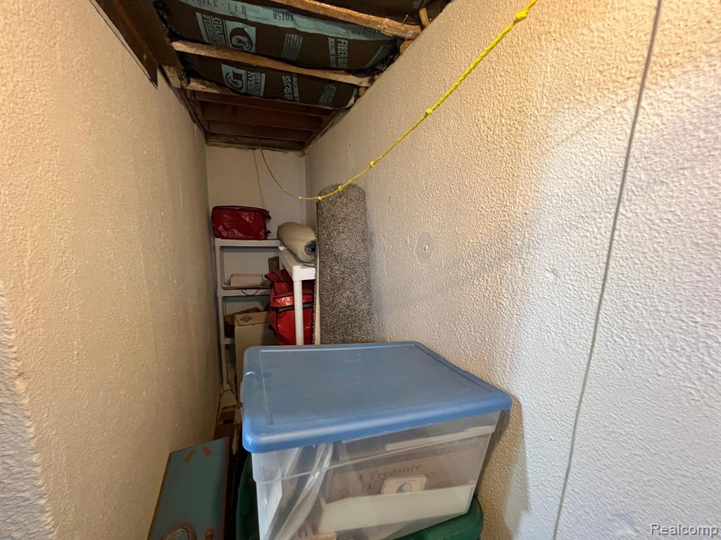 647 South Crooks Road Clawson, MI 48017 - Photo 21 of 26