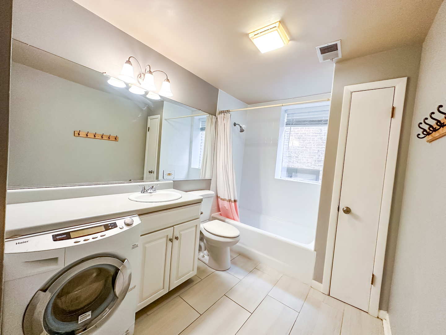 505 Sheridan Road, Unit 2E Evanston, IL 60202 - Photo 23 of 28 Gallery Image 23