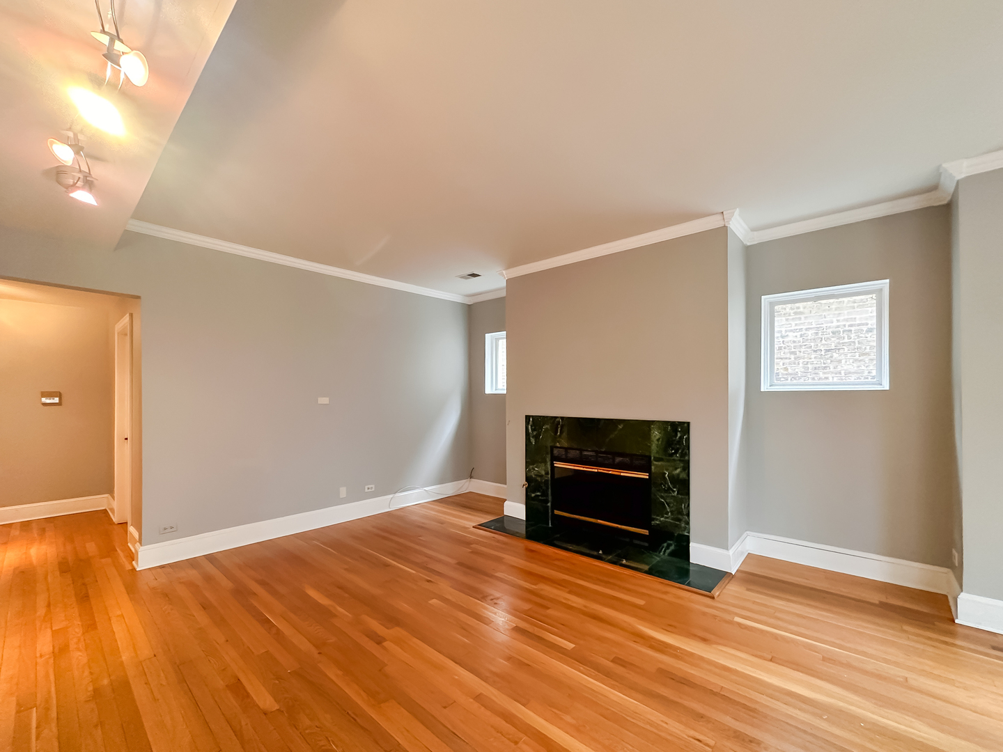 505 Sheridan Road, Unit 2E Evanston, IL 60202 - Photo 5 of 28 Gallery Image 5