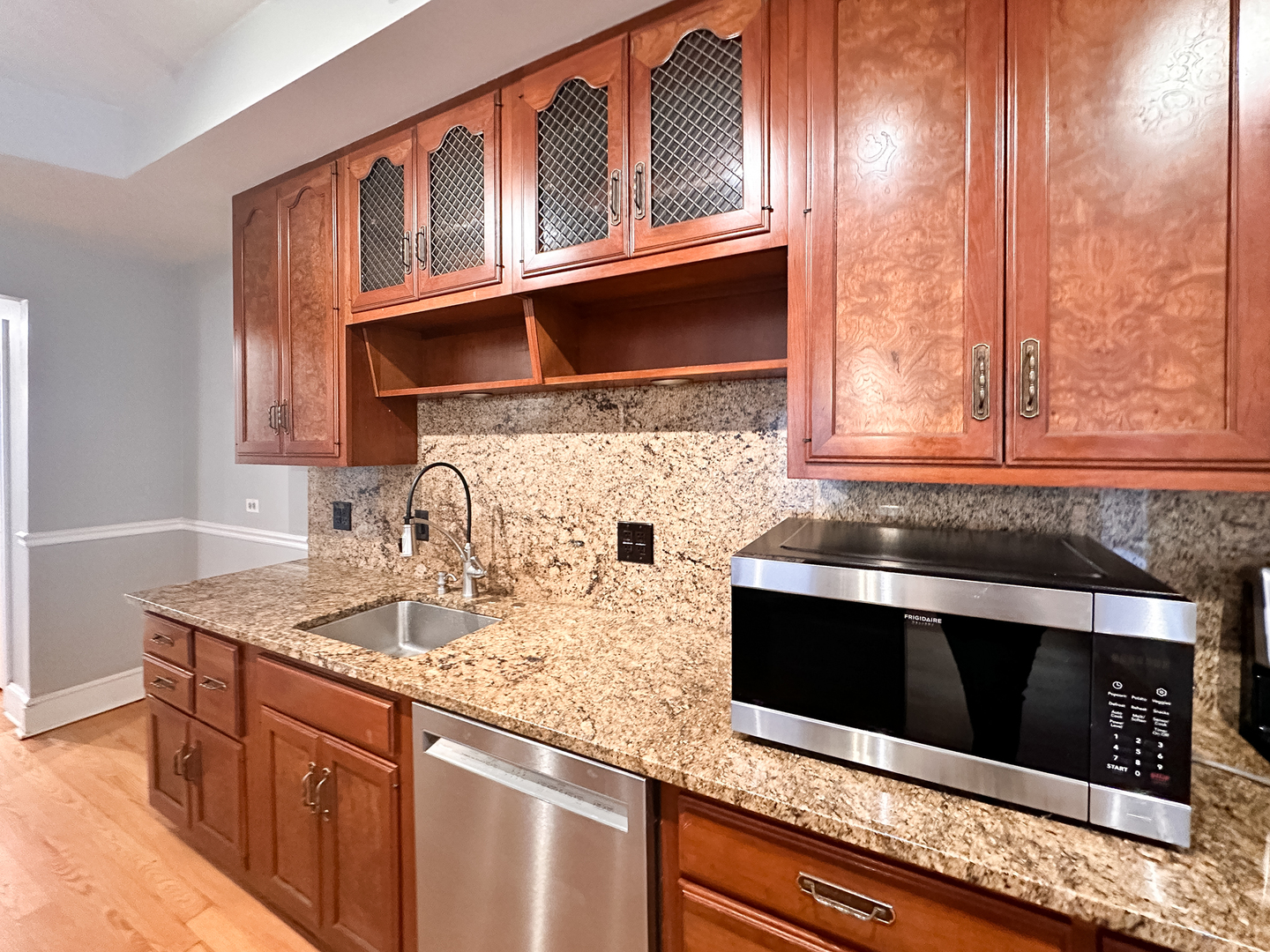 505 Sheridan Road, Unit 2E Evanston, IL 60202 - Photo 10 of 28 Gallery Image 10