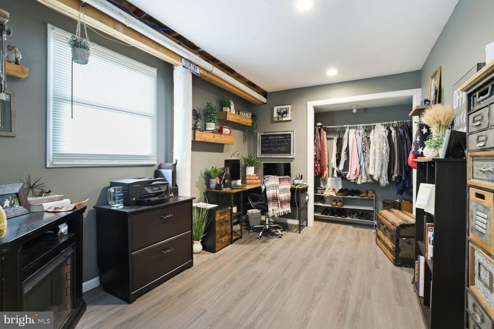 29 Walkill Road Tuckerton, NJ 08087 - Photo 20 of 35 a bedroom with a bed and furniture