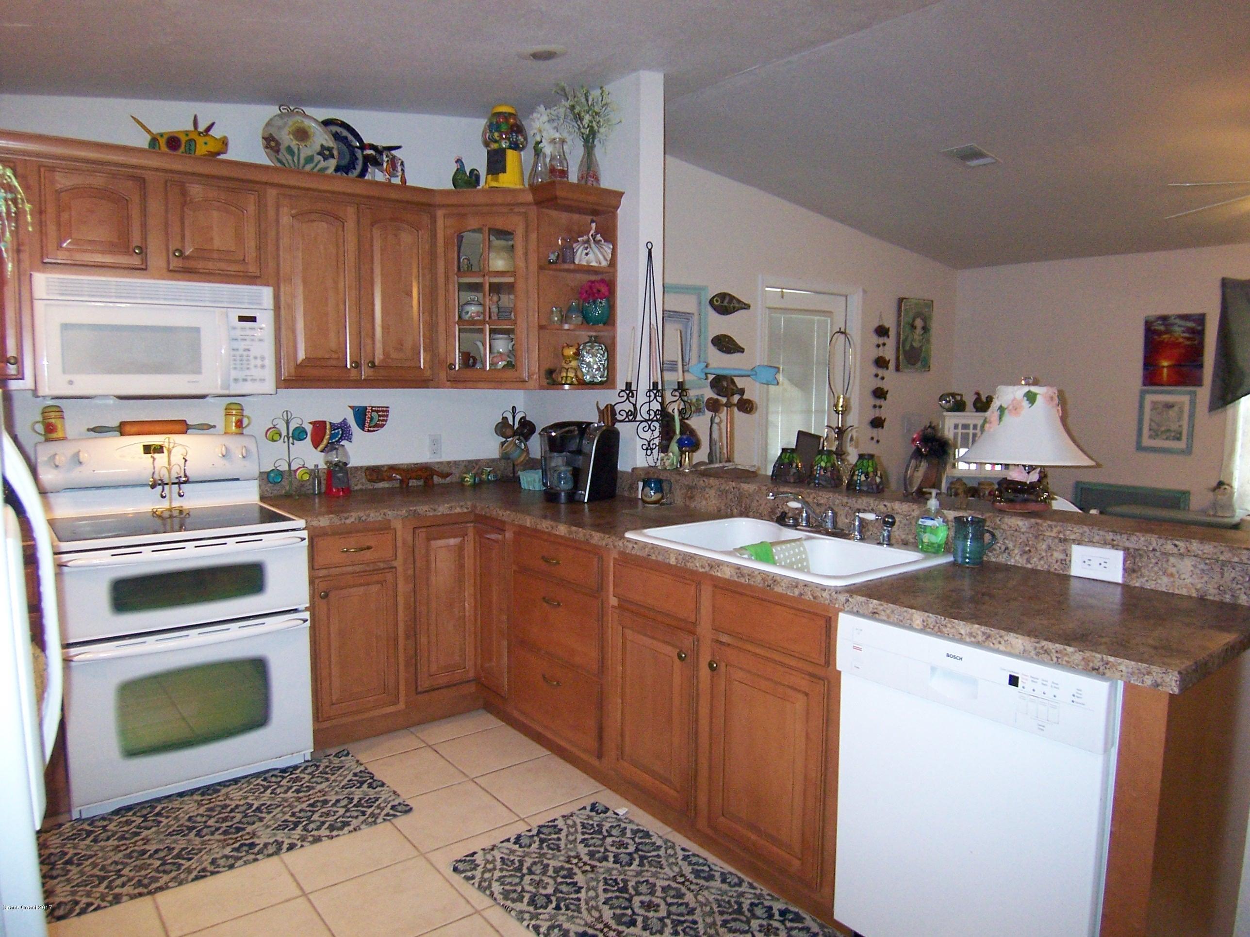 1612 Ridge Drive Cocoa, FL 32926 - Photo 3 of 18 a100_9522