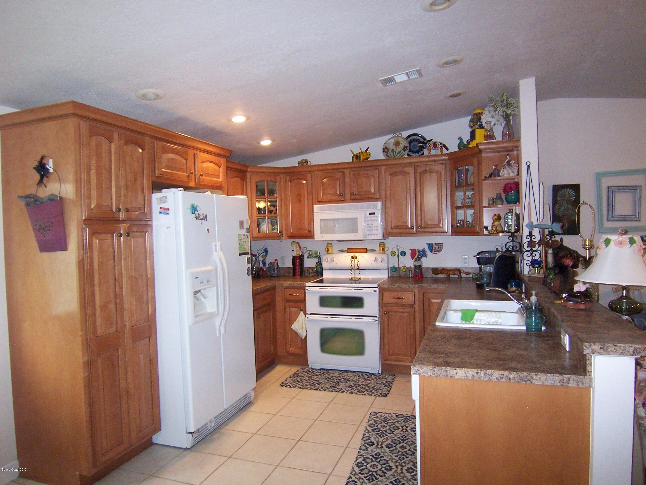 1612 Ridge Drive Cocoa, FL 32926 - Photo 4 of 18 a100_9496