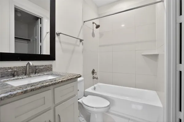 $2,795 | 4116 Bonner View Lane, Houston, TX 77007