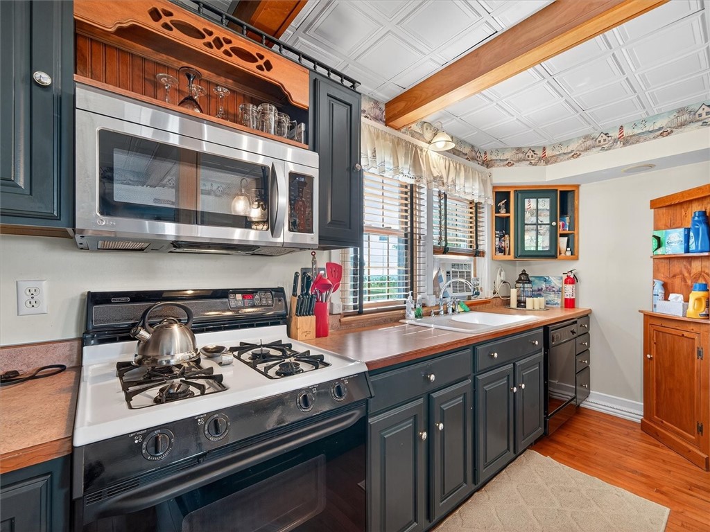 5631 W Bluff Newfane, NY 14126 - Photo 6 of 49