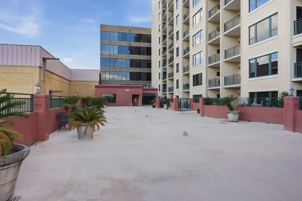 $520,000 | 121 North Monroe Street, Unit 1201, Tallahassee, FL 32301